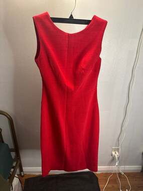 Dolce & Gabbana Red Textured Virgin Wool Sleeveless Sheath Dress Size 40